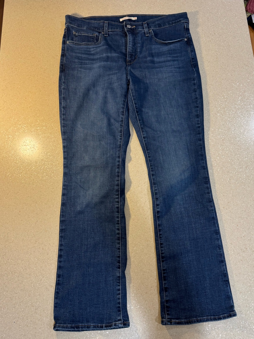 Levi's Women's 315 Shaping Bootcut Jeans in Dark Blue Wash